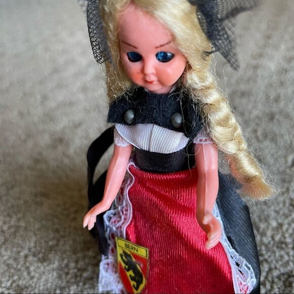 Vintage Swiss Doll Traditional Costume “Bern” Sleepy Eyes - Picture 11 of 11